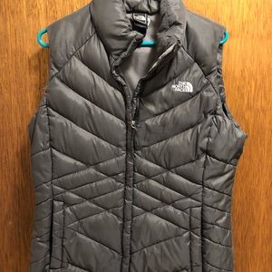 Women’s northface vest